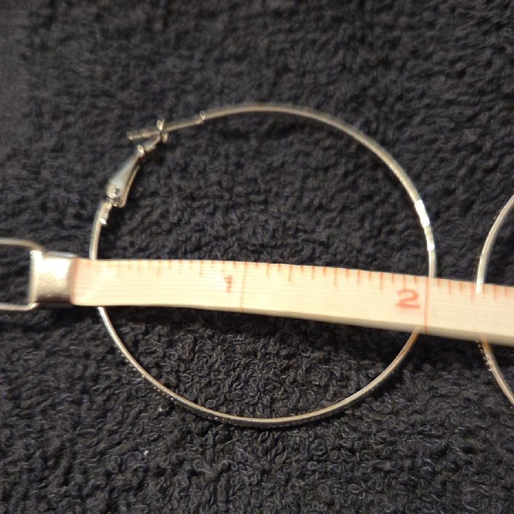 🛍 10 For $ 20 Silver Hoop Earrings - Picture 3 of 4